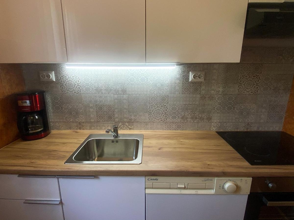 Leona Appartement Kraljevica Buitenkant foto