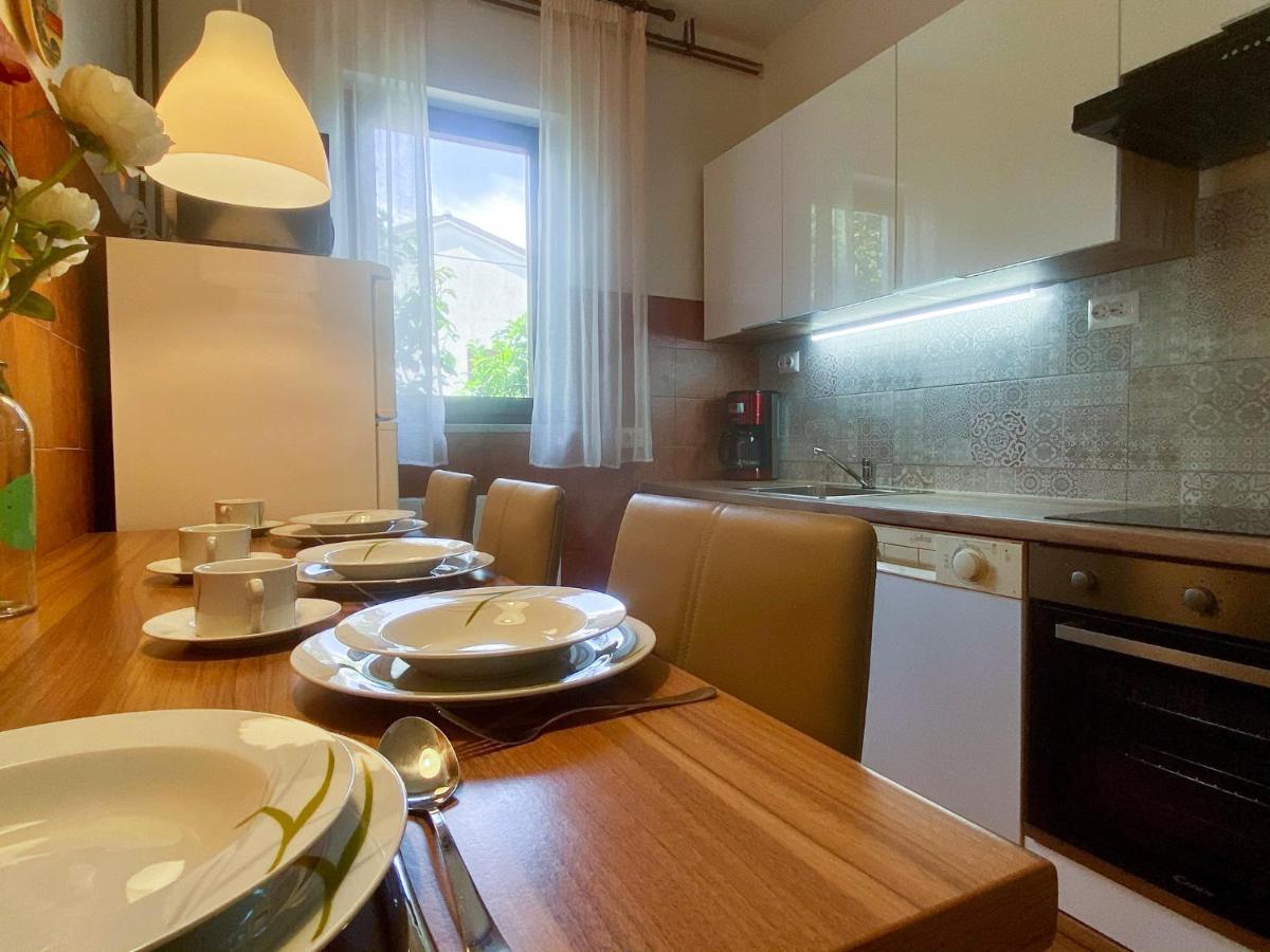 Leona Appartement Kraljevica Buitenkant foto